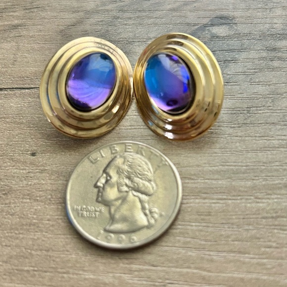 Vintage Gold Purple/Blue Clip On Earrings - Picture 5 of 6